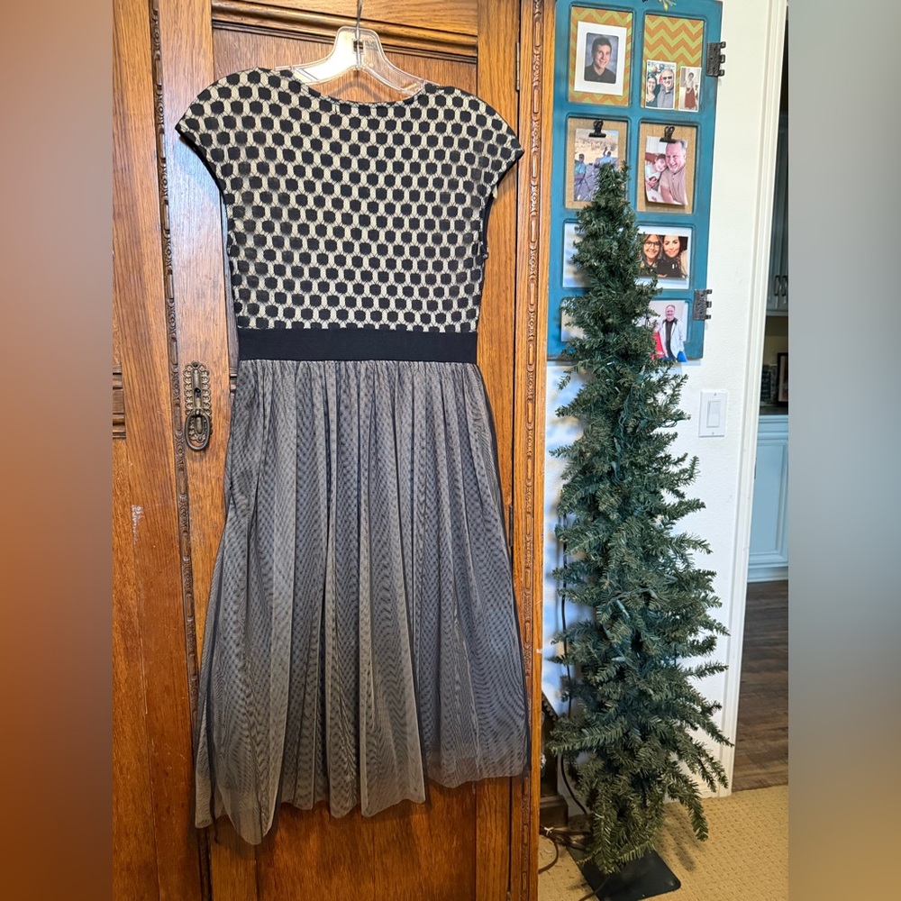 Weston Wear Black and Gray Midi Dress - Picture 6 of 16